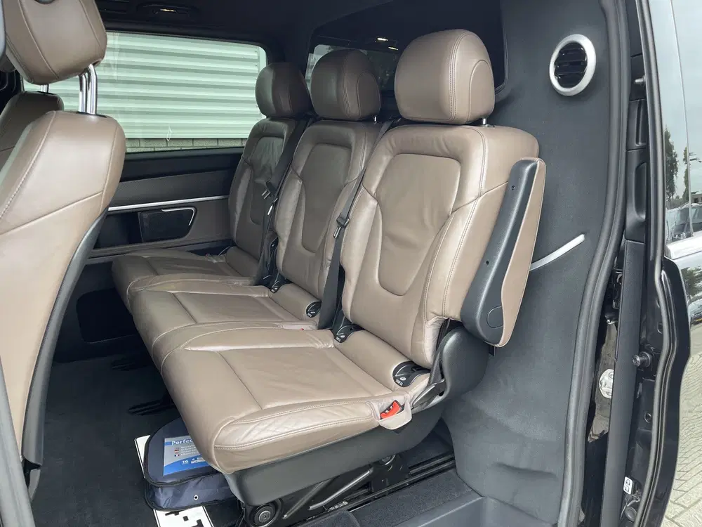Mercedes-Benz V-Klasse 300d 237pk Extra Lang DC 5 persoons A uit 2021, foto 13