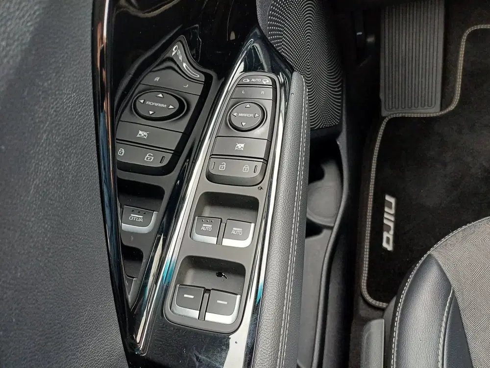 Kia Niro 1.6 GDi Hybrid DynamicLine uit 2020, foto 13