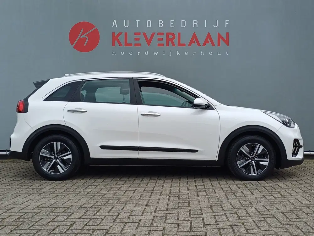 Kia Niro 1.6 GDi Hybrid DynamicLine uit 2020, foto 2