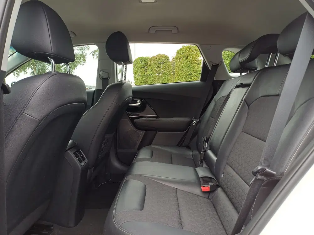 Kia Niro 1.6 GDi Hybrid DynamicLine uit 2020, foto 8