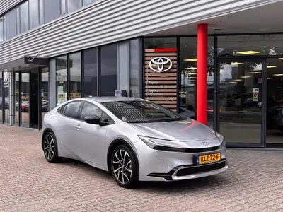 Toyota Prius 2.0 Phev 220 Executive uit 2024