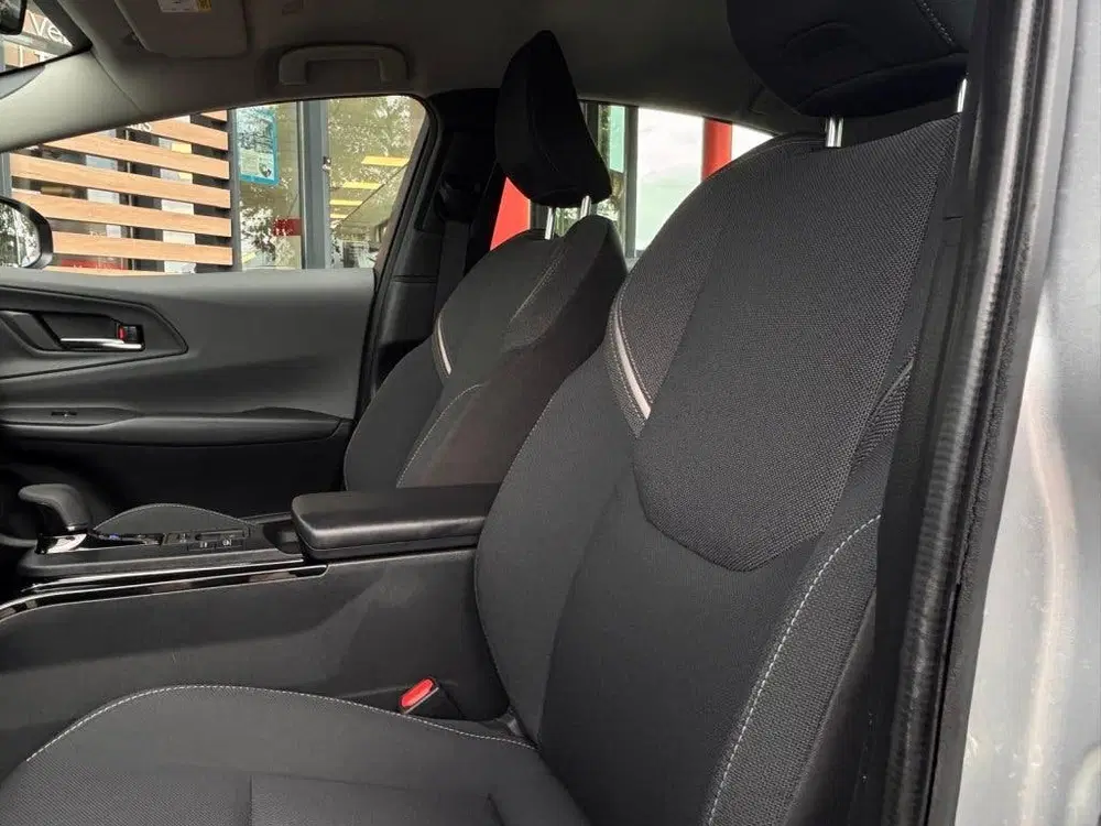 Toyota Prius 2.0 Phev 220 Executive uit 2024, foto 10