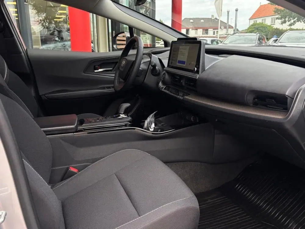 Toyota Prius 2.0 Phev 220 Executive uit 2024, foto 13