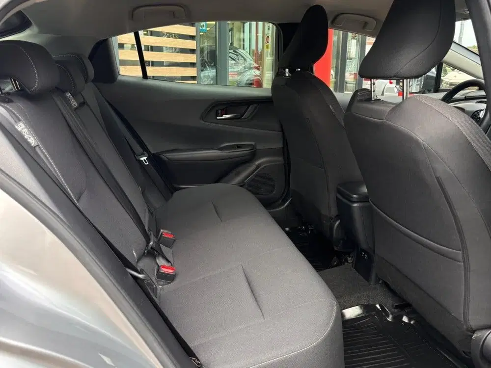 Toyota Prius 2.0 Phev 220 Executive uit 2024, foto 14