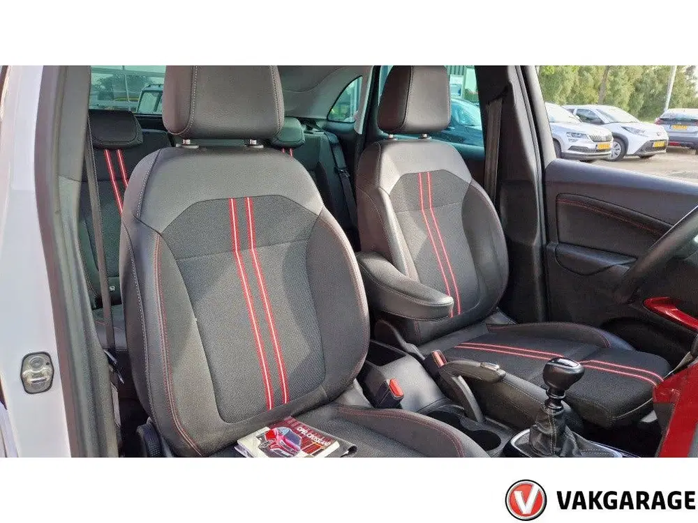 Opel Crossland 1.2 Turbo GS Line (bj 2021) uit 2021, foto 15