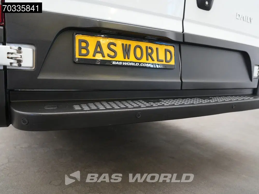 Iveco Daily Automaat L3H2 AC uit 2023, foto 13