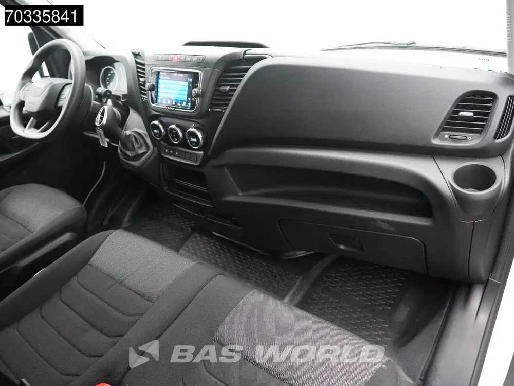 Iveco Daily Automaat L3H2 AC uit 2023, foto 15