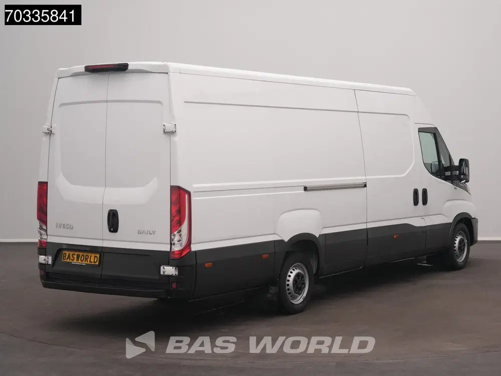 Iveco Daily Automaat L3H2 AC uit 2023, foto 2
