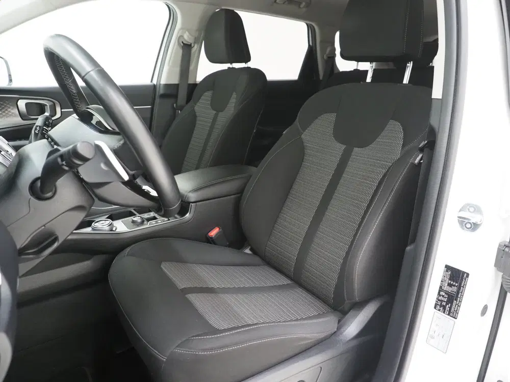 Kia Sorento 1.6 T-GDI Plug-in Hybrid 4WD 7p. uit 2023, foto 4