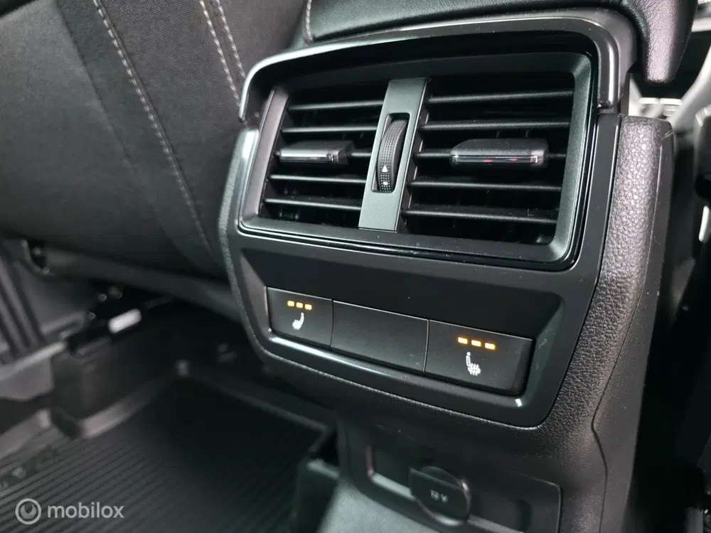 Skoda Karoq 1.5 TSI ACT Sportline uit 2024, foto 10