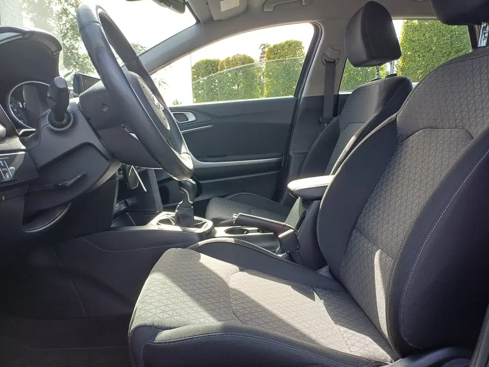Kia Ceed 1.0 T-GDi DynamicLine uit 2020, foto 13