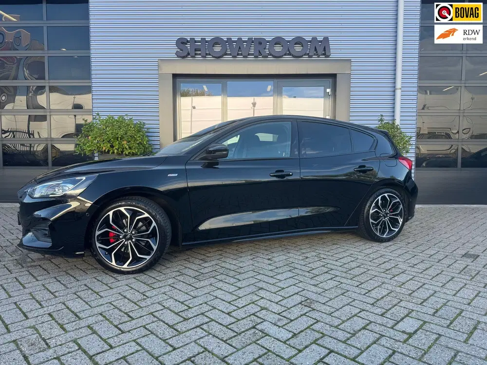 Ford Focus 1.0 EcoBoost ST-Line Black Automaat uit 2020