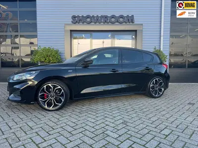Ford Focus 1.0 EcoBoost ST-Line Black Automaat uit 2020