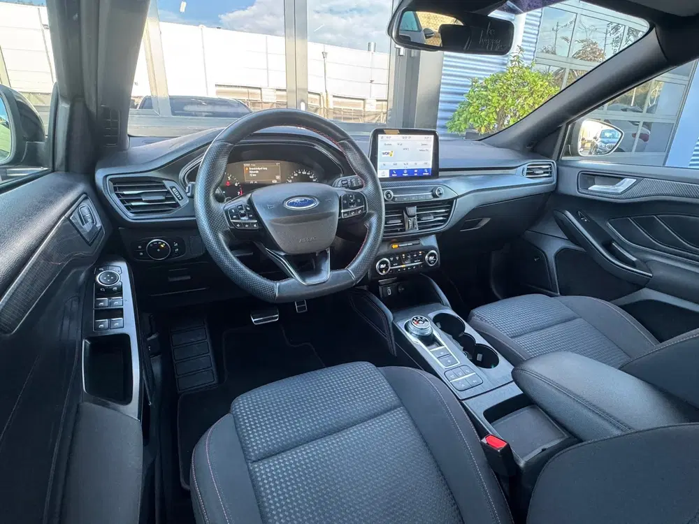 Ford Focus 1.0 EcoBoost ST-Line Black Automaat uit 2020, foto 4