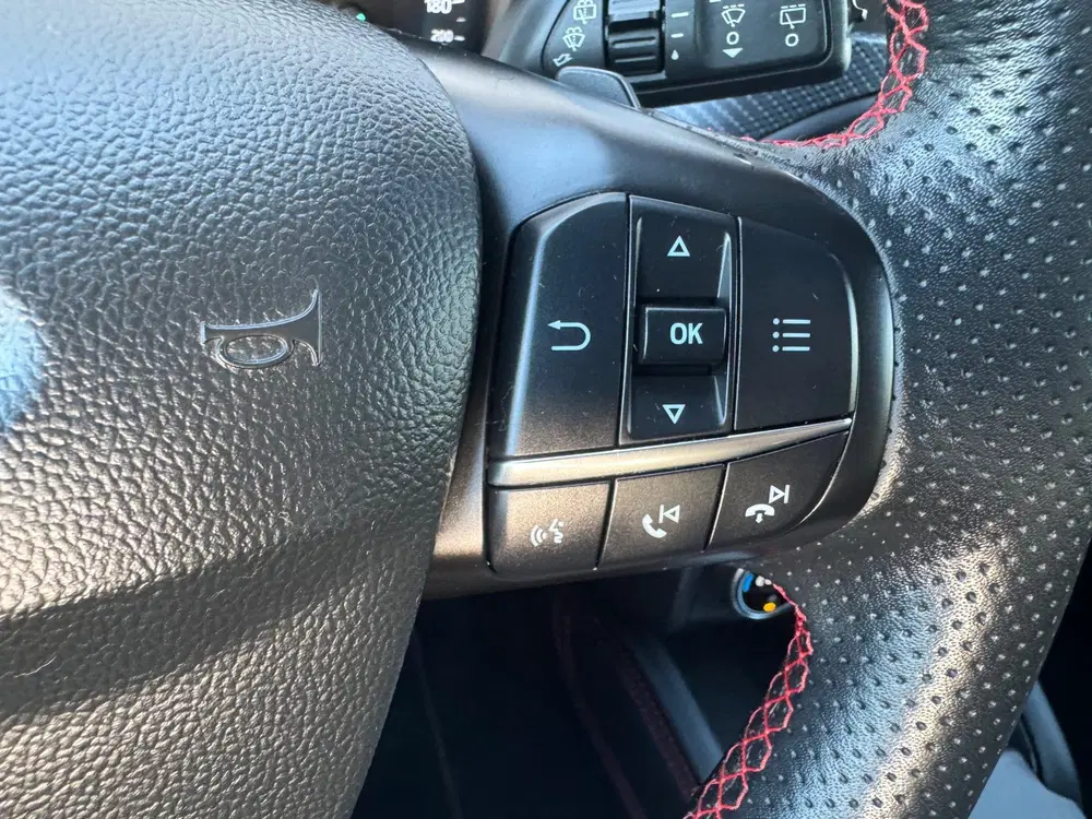 Ford Focus 1.0 EcoBoost ST-Line Black Automaat uit 2020, foto 8