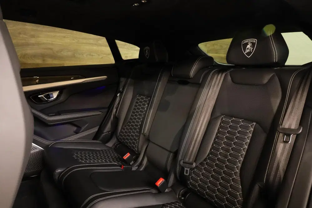 Lamborghini Urus 4.0 V8 uit 2020, foto 11