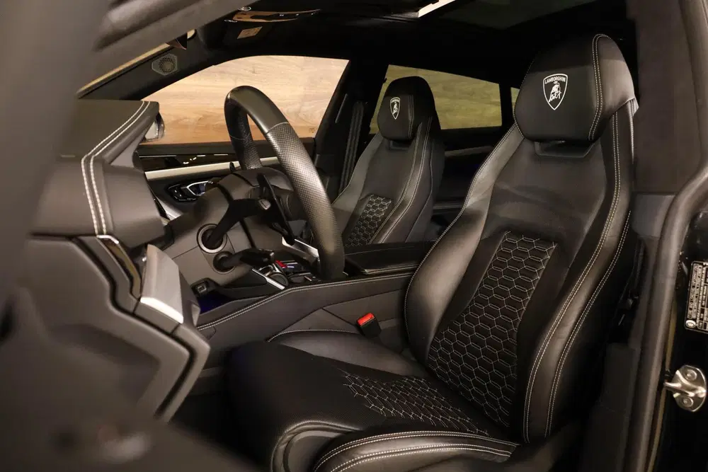 Lamborghini Urus 4.0 V8 uit 2020, foto 7
