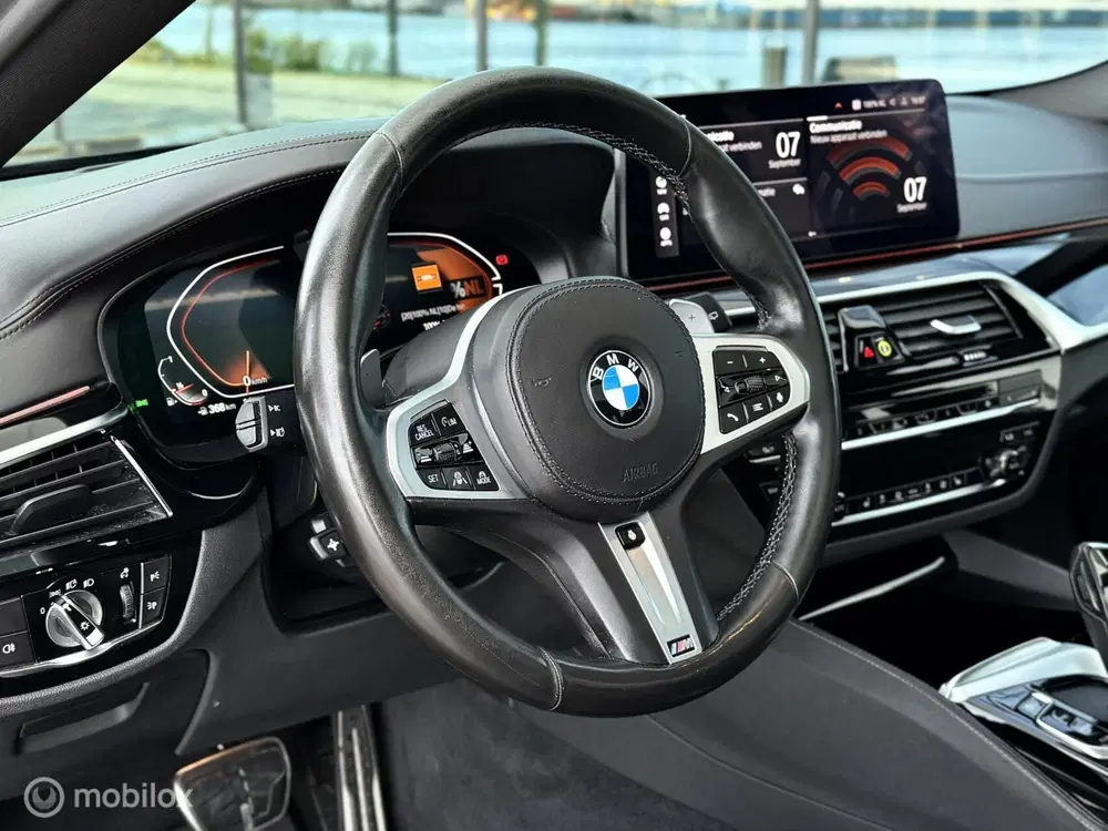 BMW 5-serie 530i M Sport FACELIFT uit 2020, foto 3