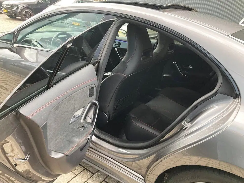 Mercedes-Benz CLA CLA 180 AMG 136pk 7G-DCT 2020 Grijs uit 2020, foto 9