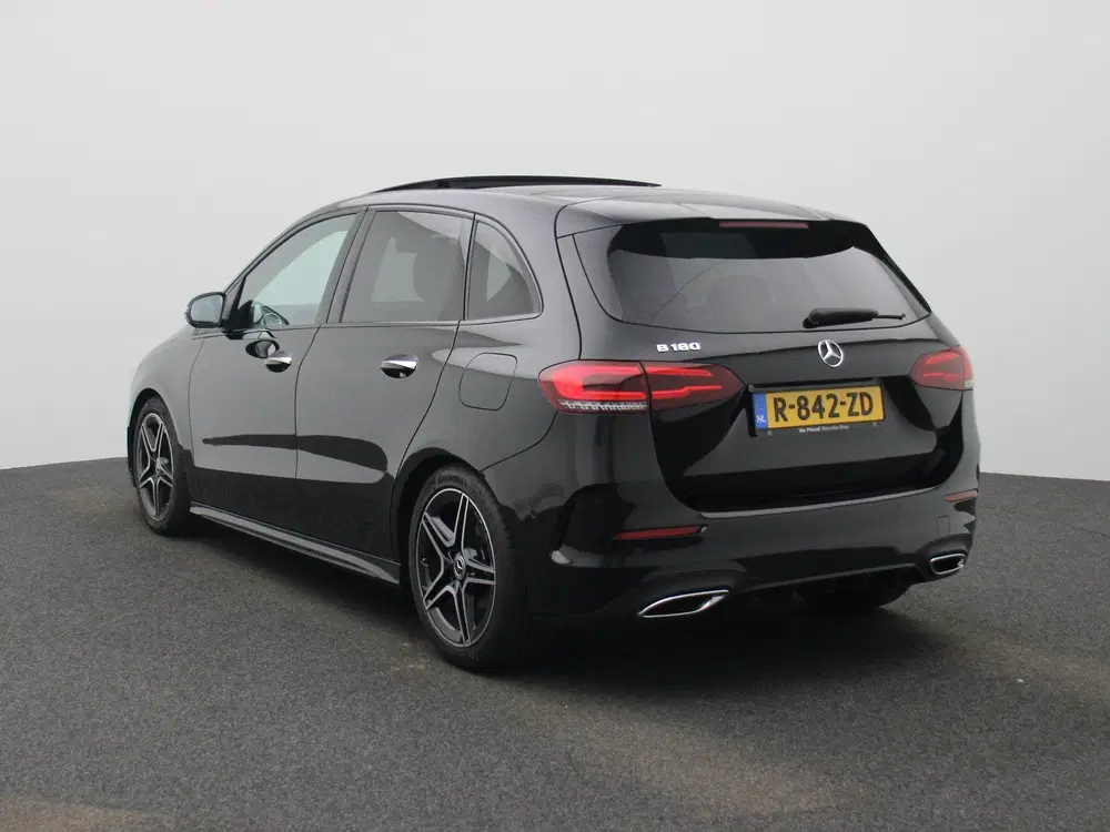 Mercedes-Benz B-Klasse 180 AMG Line AUTOMAAT uit 2023, foto 2