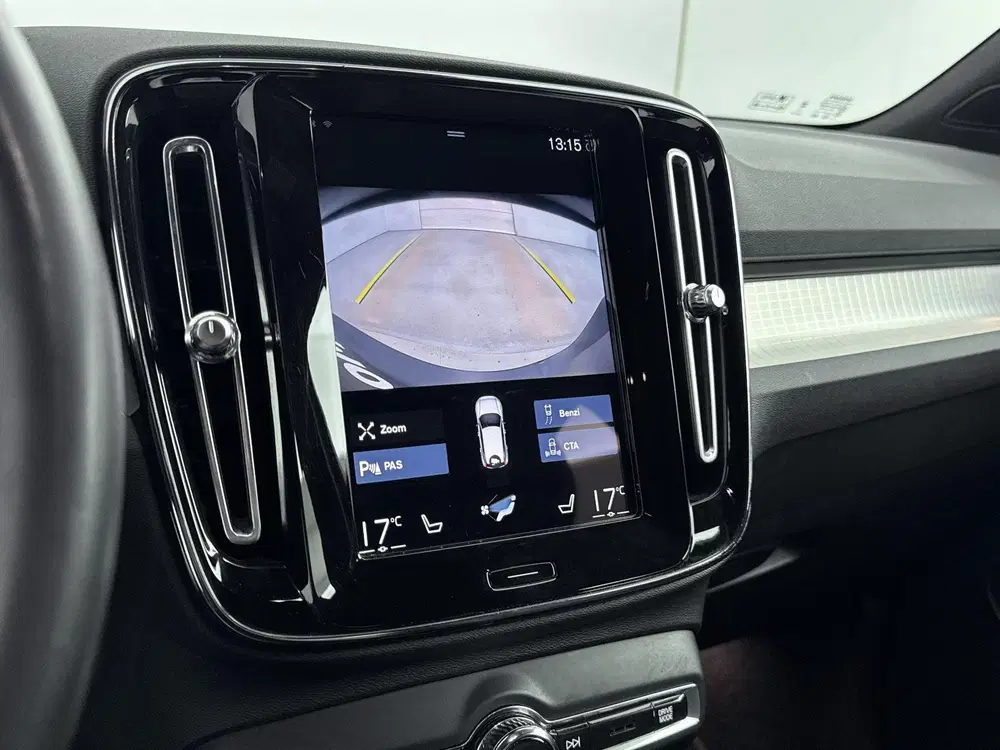Volvo XC40 1.5 T5 Recharge Plus Dark uit 2023, foto 9