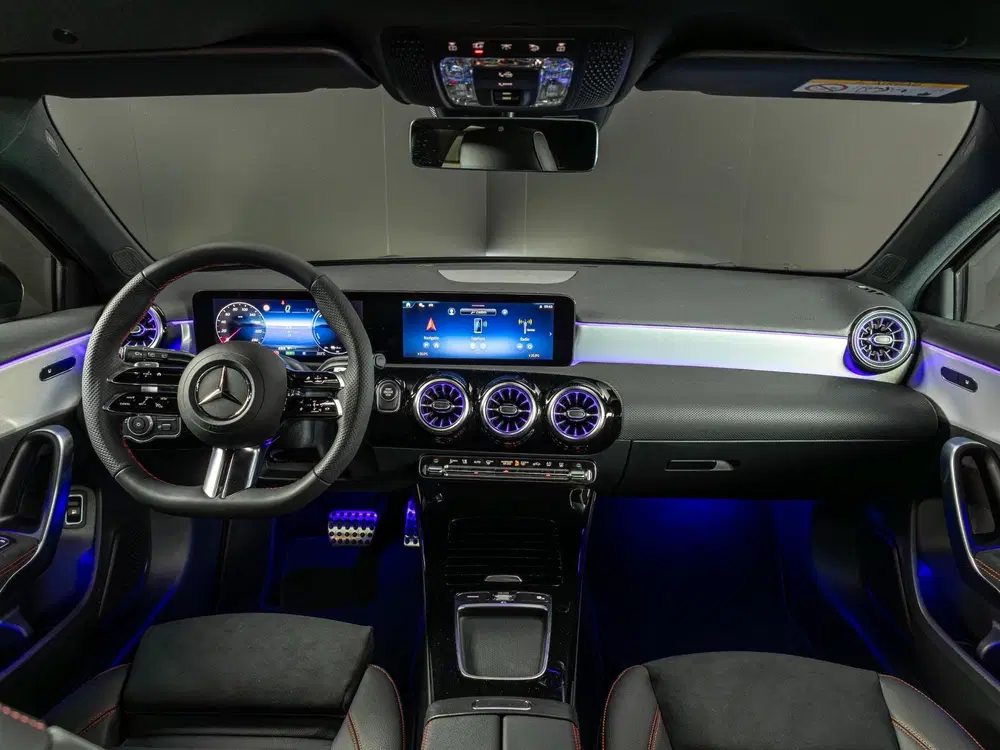 Mercedes-Benz A-Klasse 250 e Business Solution AMG uit 2026, foto 11