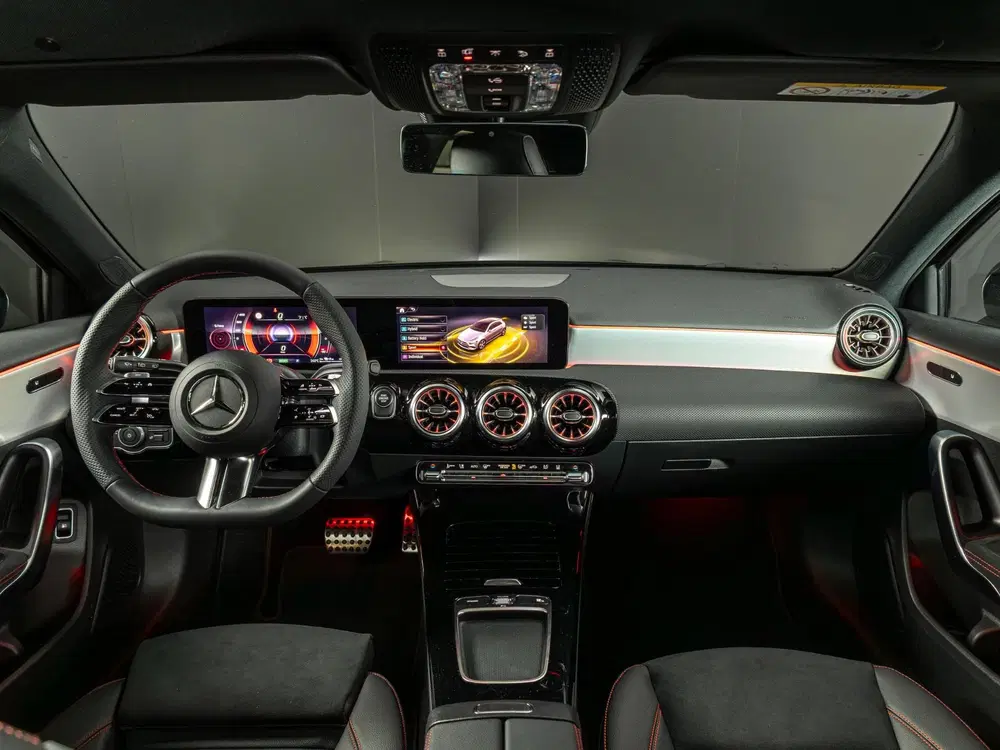 Mercedes-Benz A-Klasse 250 e Business Solution AMG uit 2026, foto 3