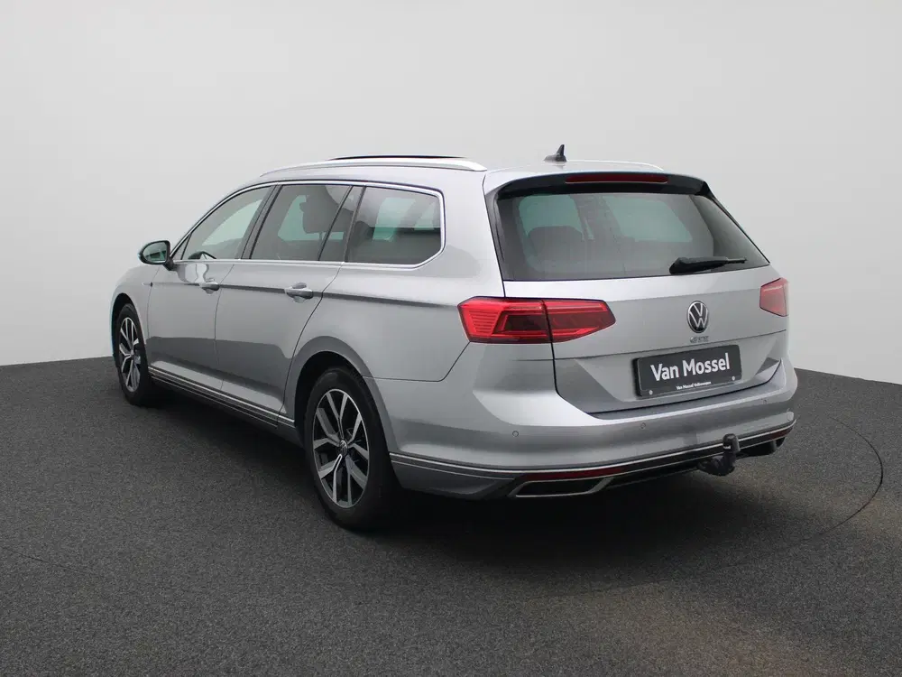 Volkswagen Passat 1.4 TSI DSG GTE Business uit 2022, foto 2