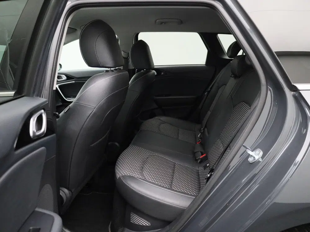 Kia Ceed 1.6 GDI PHEV DynamicLine uit 2023, foto 10