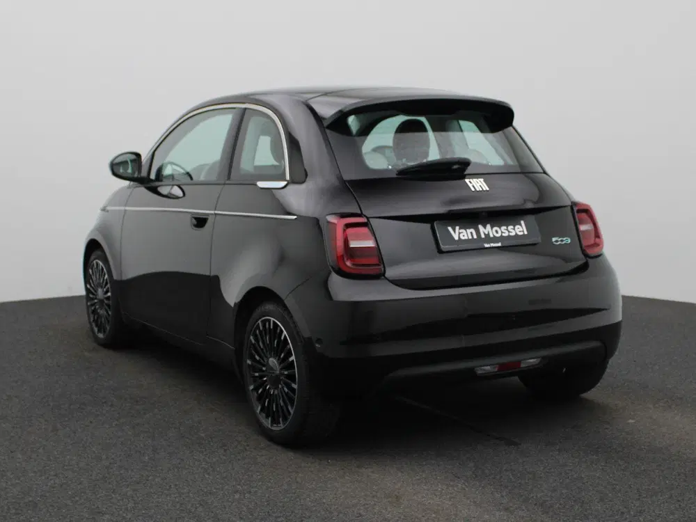 Fiat 500 500e 42 kWh La Prima uit 2023, foto 2