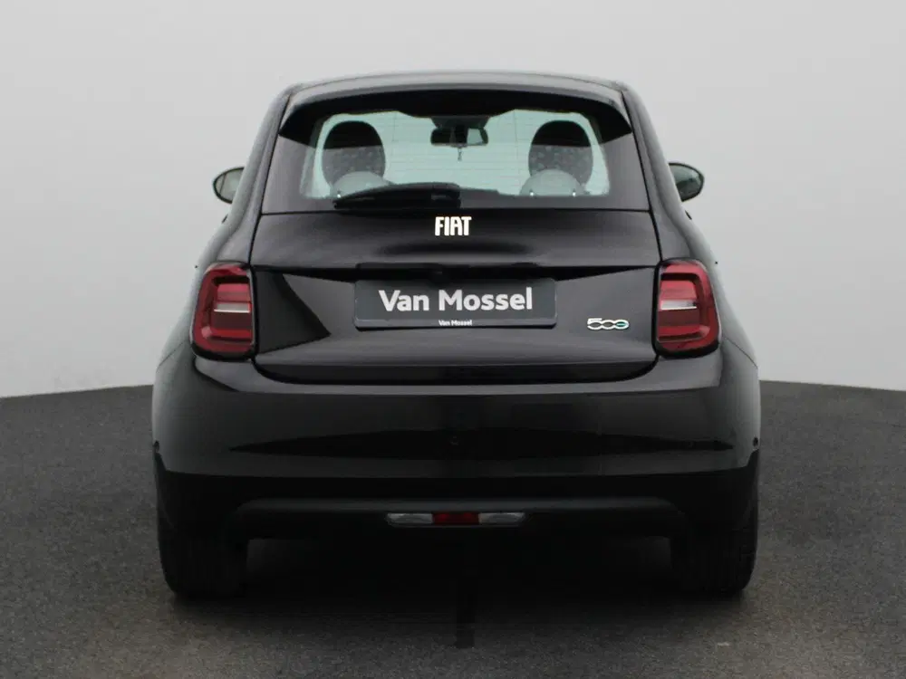 Fiat 500 500e 42 kWh La Prima uit 2023, foto 5