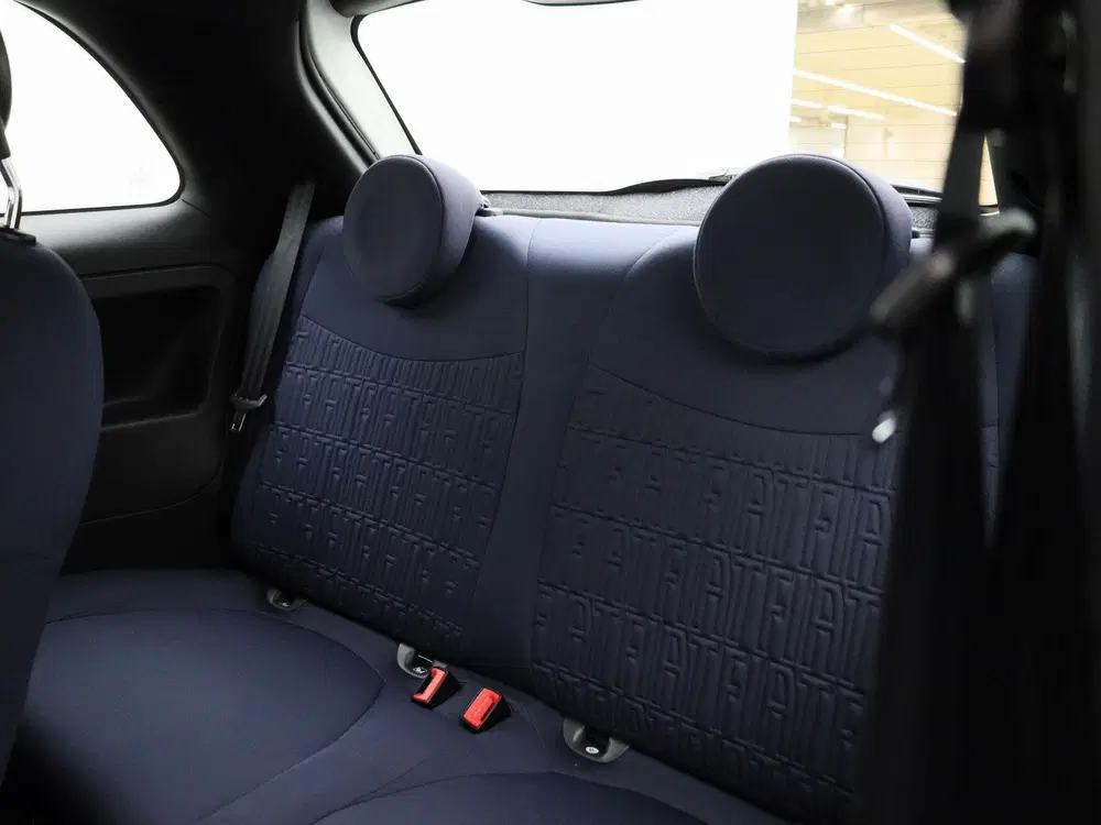 Fiat 500 1.0 Hybrid Club uit 2022, foto 10