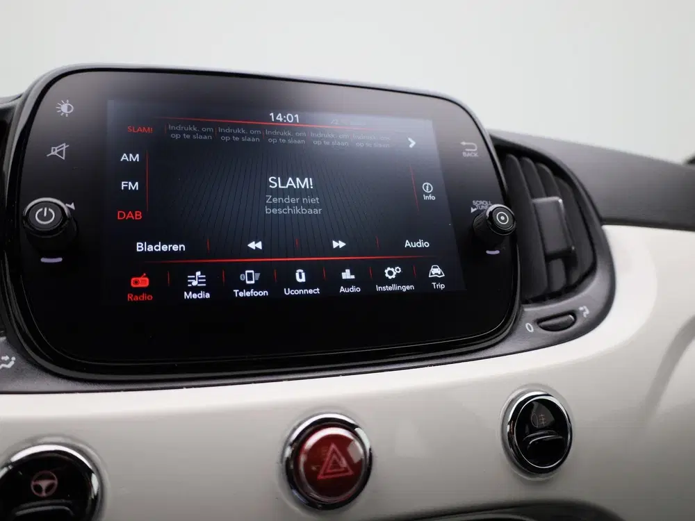 Fiat 500 1.0 Hybrid Club uit 2022, foto 14