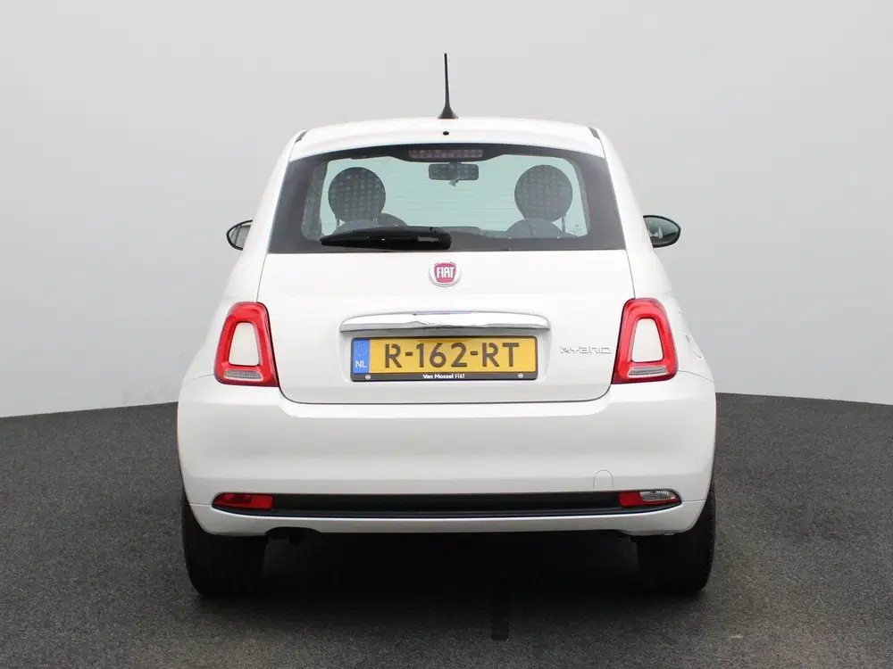 Fiat 500 1.0 Hybrid Club uit 2022, foto 5