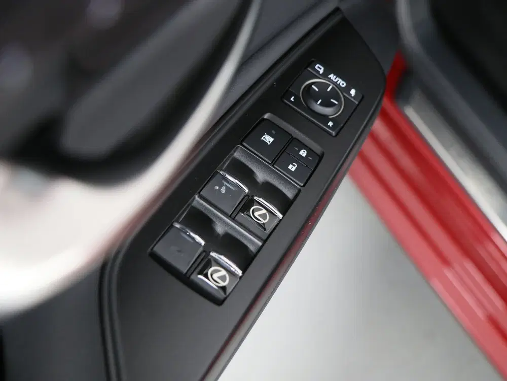 Lexus ES 300h F Sport Line uit 2019, foto 10