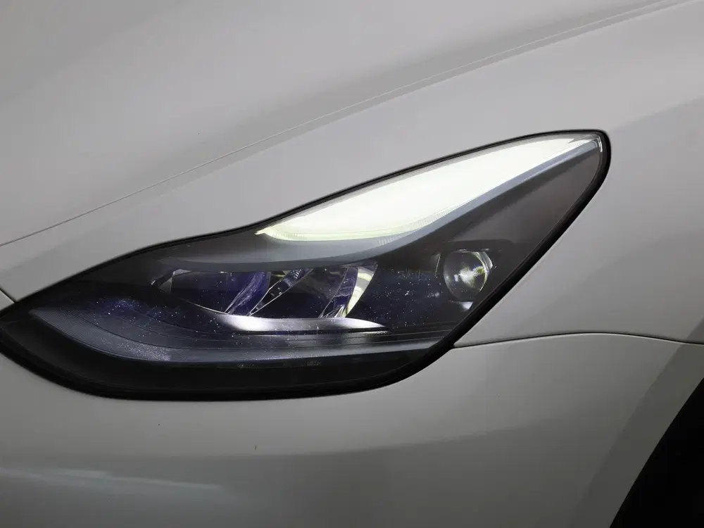 Tesla Model Y Long Range RWD 75 kWh uit 2022, foto 14