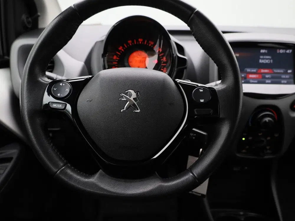 Peugeot 108 1.0 e-VTi Active l Airco l Carplay uit 2019, foto 7
