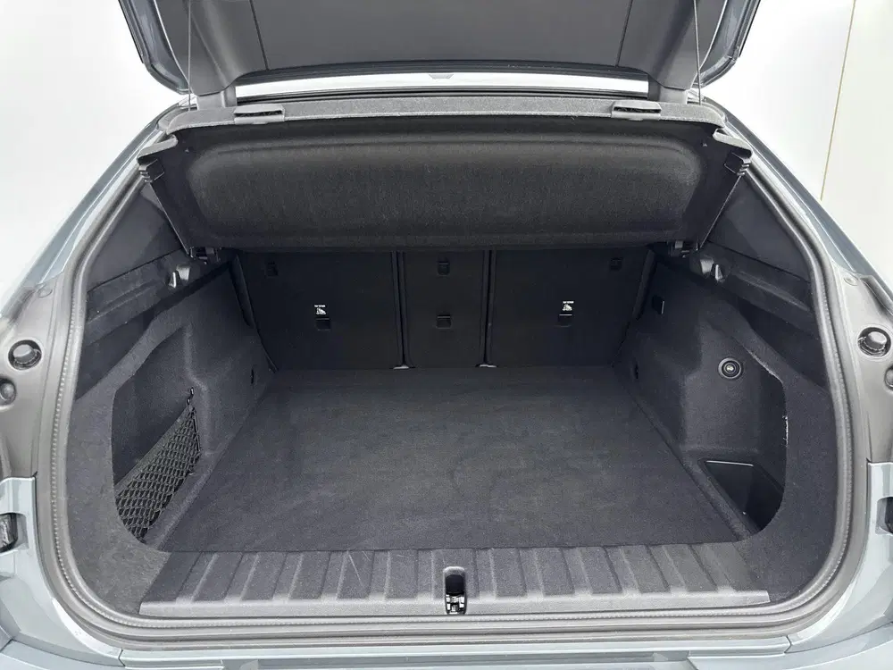 BMW iX2 eDrive20 67 kWh uit 2025, foto 14