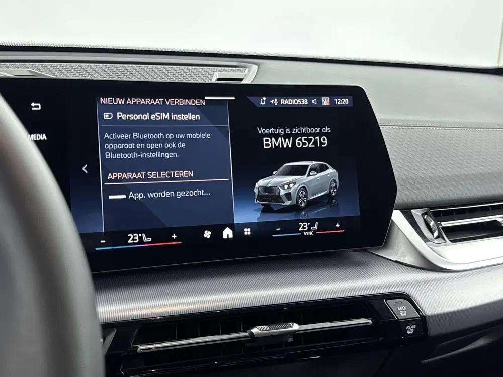 BMW iX2 eDrive20 67 kWh uit 2025, foto 9