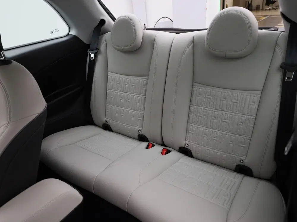 Fiat 500e 42 kWh La Prima by Bocelli uit 2023, foto 11