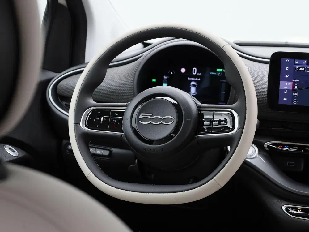 Fiat 500e 42 kWh La Prima by Bocelli uit 2023, foto 9