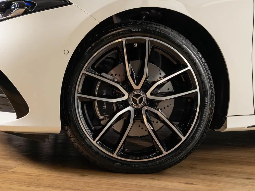 Mercedes-Benz A-Klasse 250 e Business Solution AMG uit 2026, foto 7