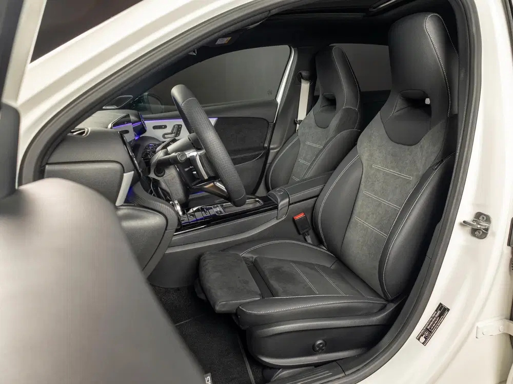 Mercedes-Benz A-Klasse 250 e Business Solution AMG uit 2026, foto 9