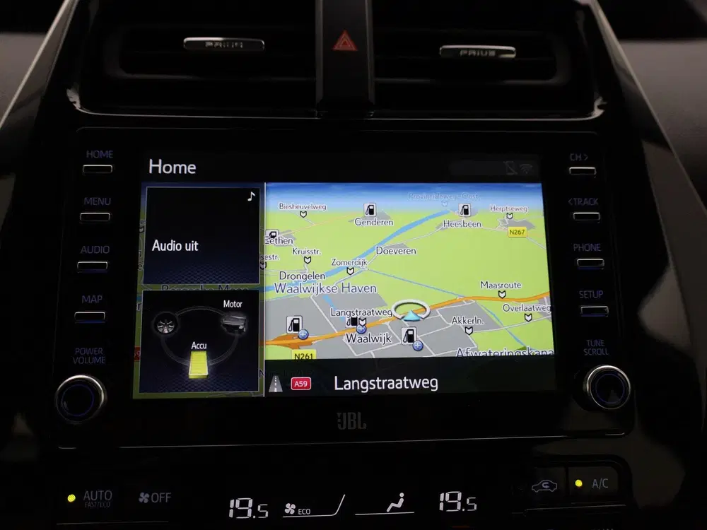Toyota Prius 1.8 Executive uit 2020, foto 15