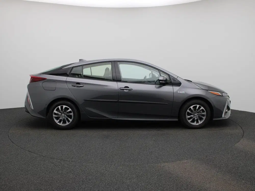 Toyota Prius 1.8 Executive uit 2020, foto 6