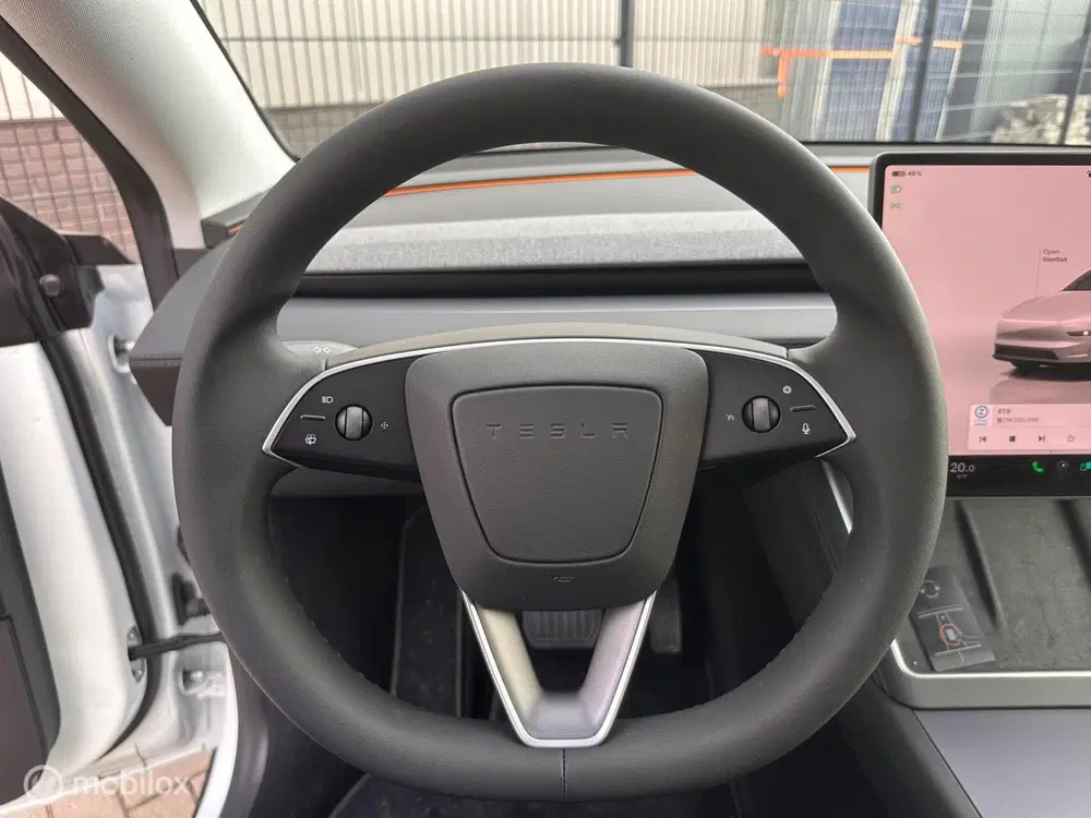 Tesla Model Y RWD 58 kWh uit 2025, foto 4