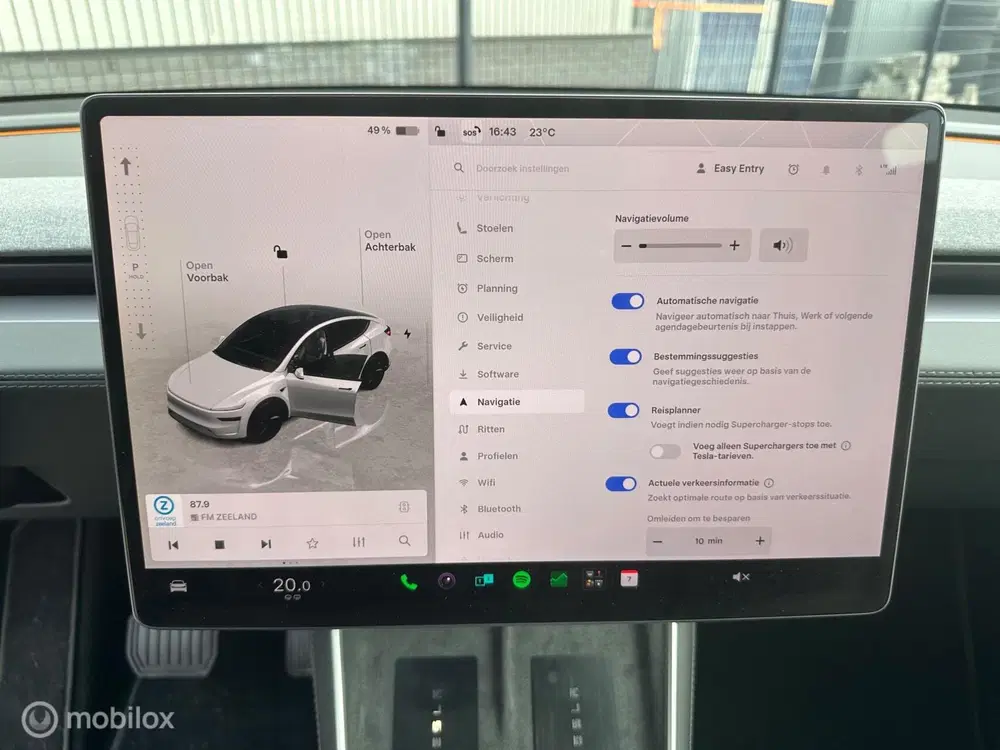 Tesla Model Y RWD 58 kWh uit 2025, foto 7