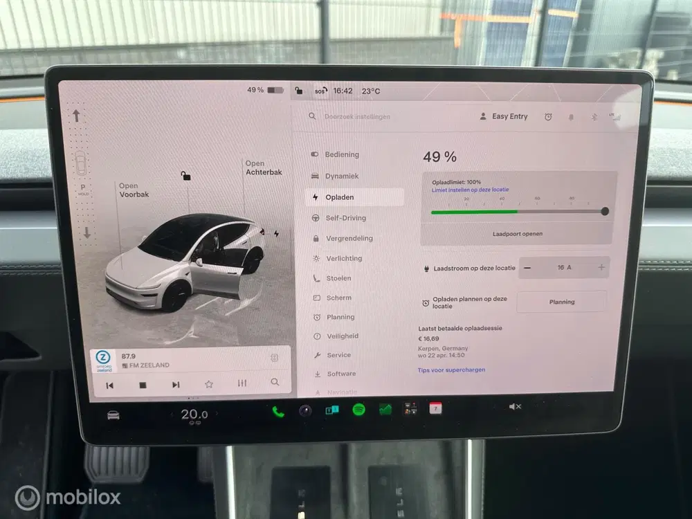 Tesla Model Y RWD 58 kWh uit 2025, foto 9