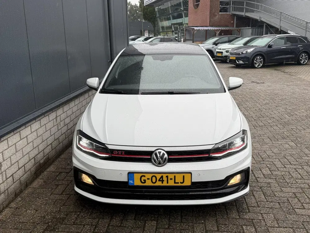 Volkswagen Polo 2.0 TSI GTI 17" uit 2019, foto 2