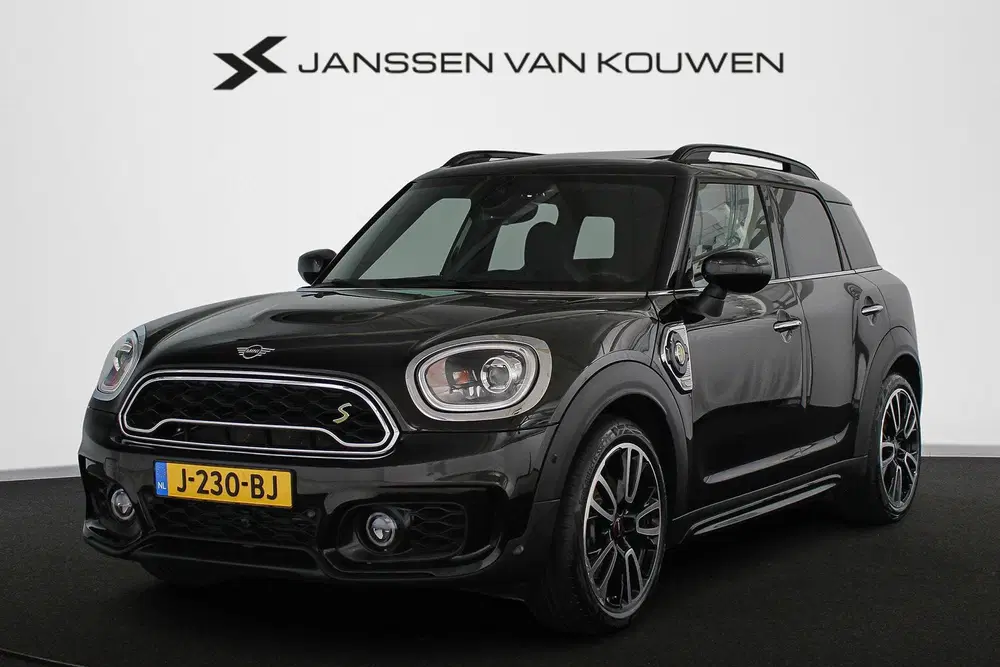Mini Countryman 1.5 Cooper S E ALL4 JCW Pano Stoelverwarmi uit 2020